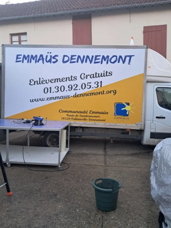 Marquage publicitaire Emmaüs
